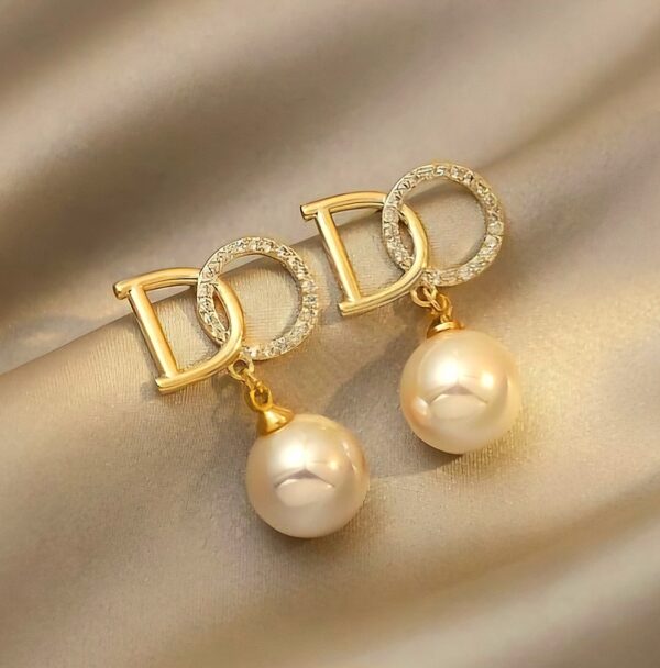 product-d-letter-earrings-28