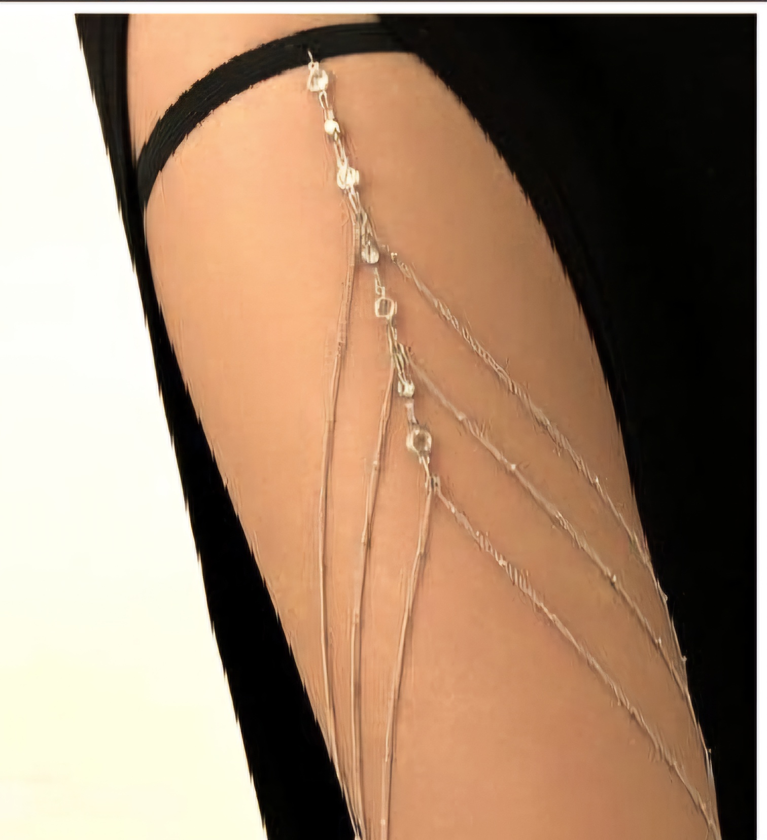 product-thigh-charm-chain-silver-3